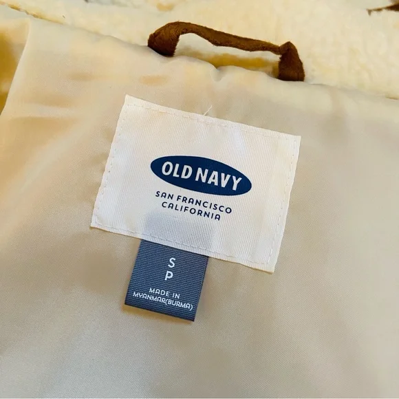 Old Navy Cream Sherpa Vest with Brown Trim - Picture 8 of 10